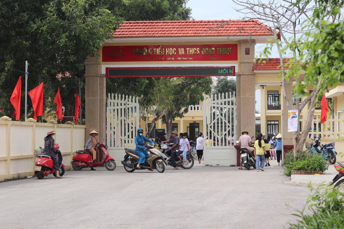 Trường Tiểu học và THCS Đông Thịnh, nơi cô Thắm sẽ giảng dạy. Ảnh: Đình Minh