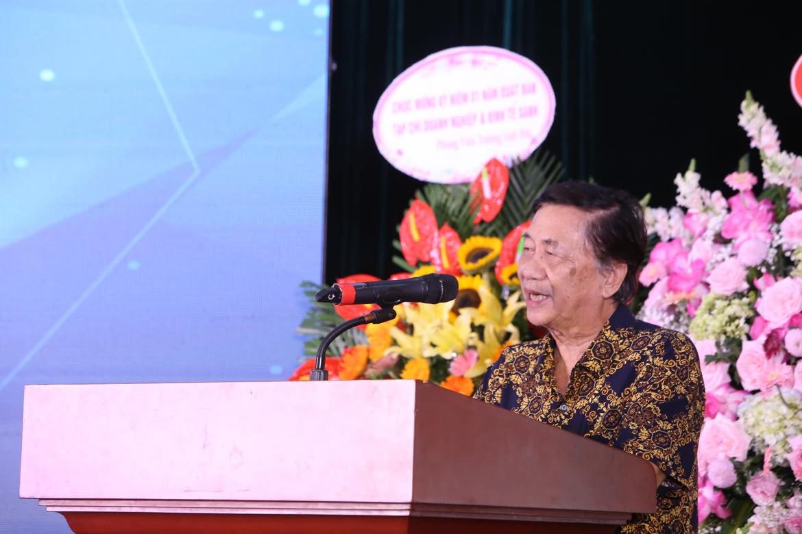 Ông Lê Hữu Quế - Phó Chủ tịch thường trực Hiệp hội Đầu tư, Xây dựng - Dịch vụ Nông lâm nghiệp Việt Nam phát biểu tại buổi Lễ.