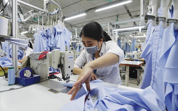 Nhiều doanh nghiệp dệt may mới chỉ có đơn hàng đến hết tháng 10.