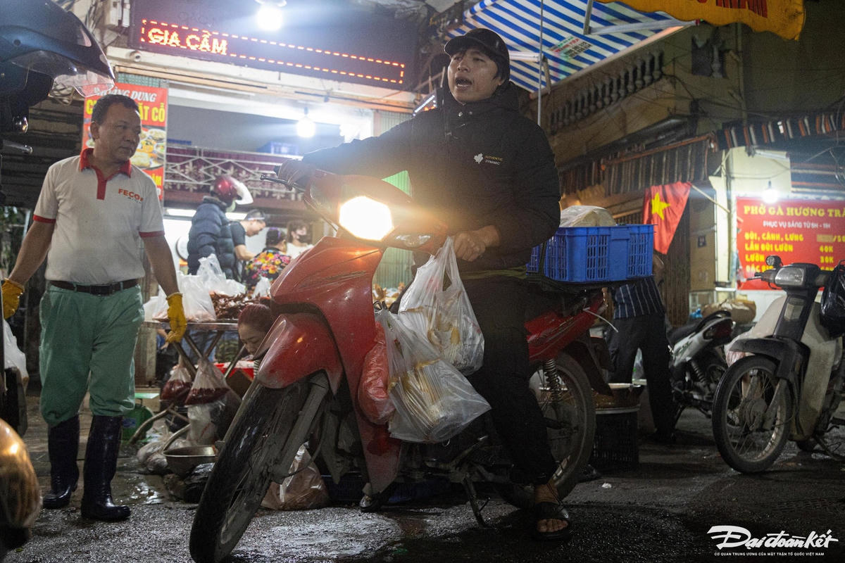 W_cho_hang_be-le-khanh8.jpg