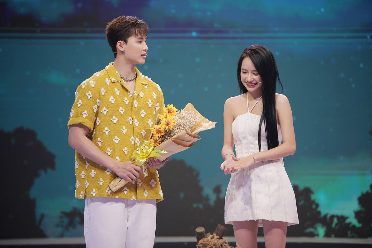 Kang Chul vô cùng bất ngờ khi biết mình là người mà Thùy Lan muốn tỏ tình.  