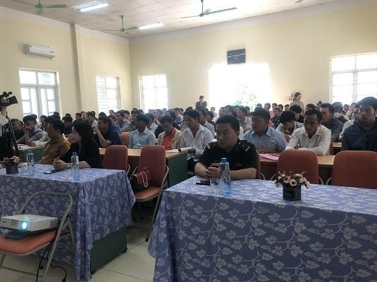 Hội nghị tuyên truyền thực hiện việc tang của đồng bào Mông.