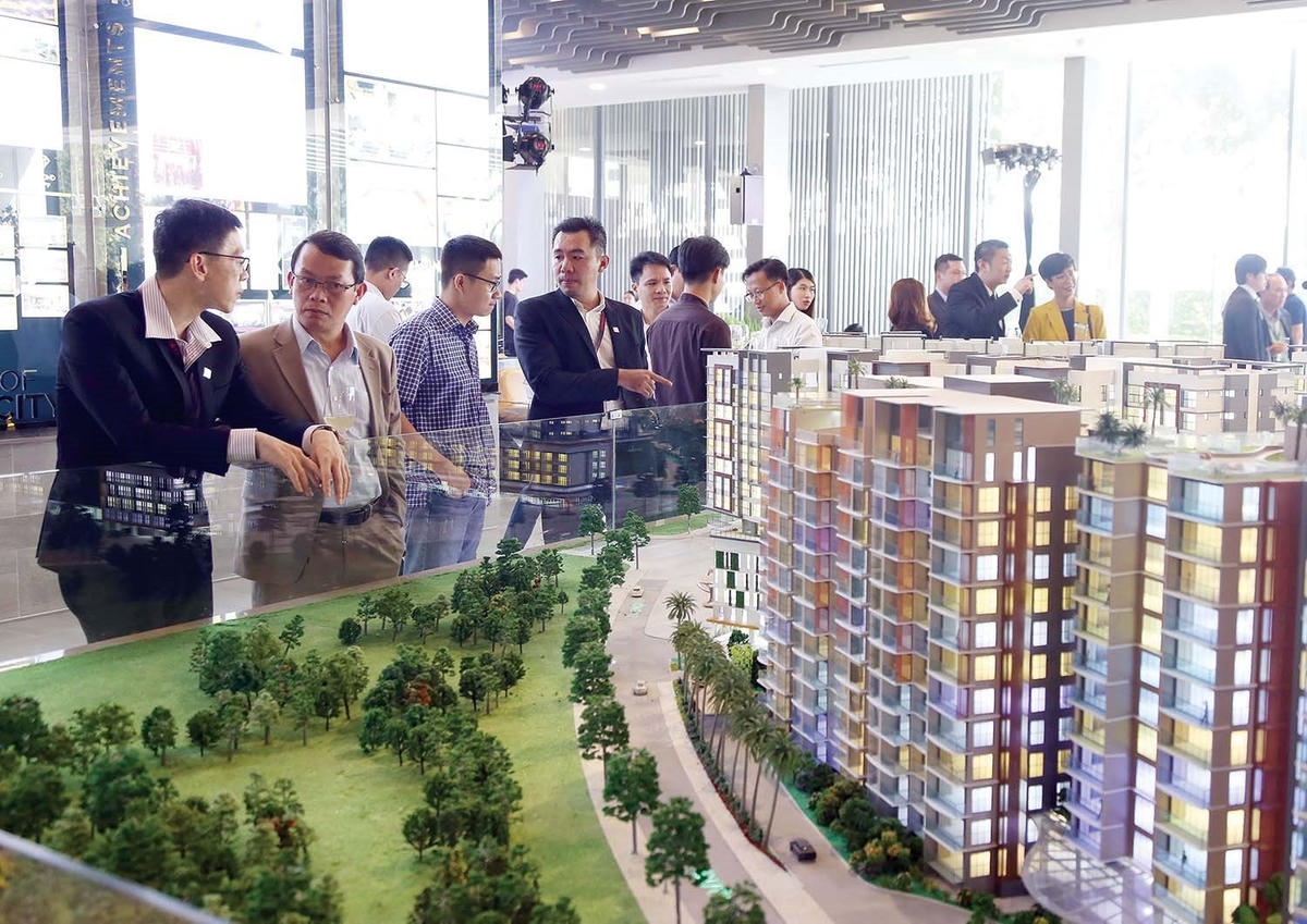 Các dự án bất động sản thu hút khách hàng trở lại khi thị trường ấm dần.