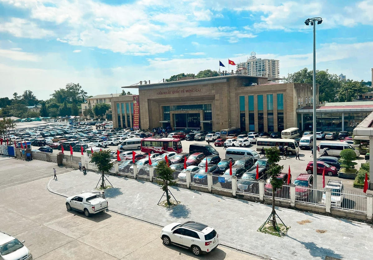 Theo thông tin, TP Móng Cái đã huy động thêm các lực lượng chức năng để đảm bảo tình hình an ninh trật tự, mang đến cho du khách kỳ nghỉ lễ an toàn và vui vẻ.