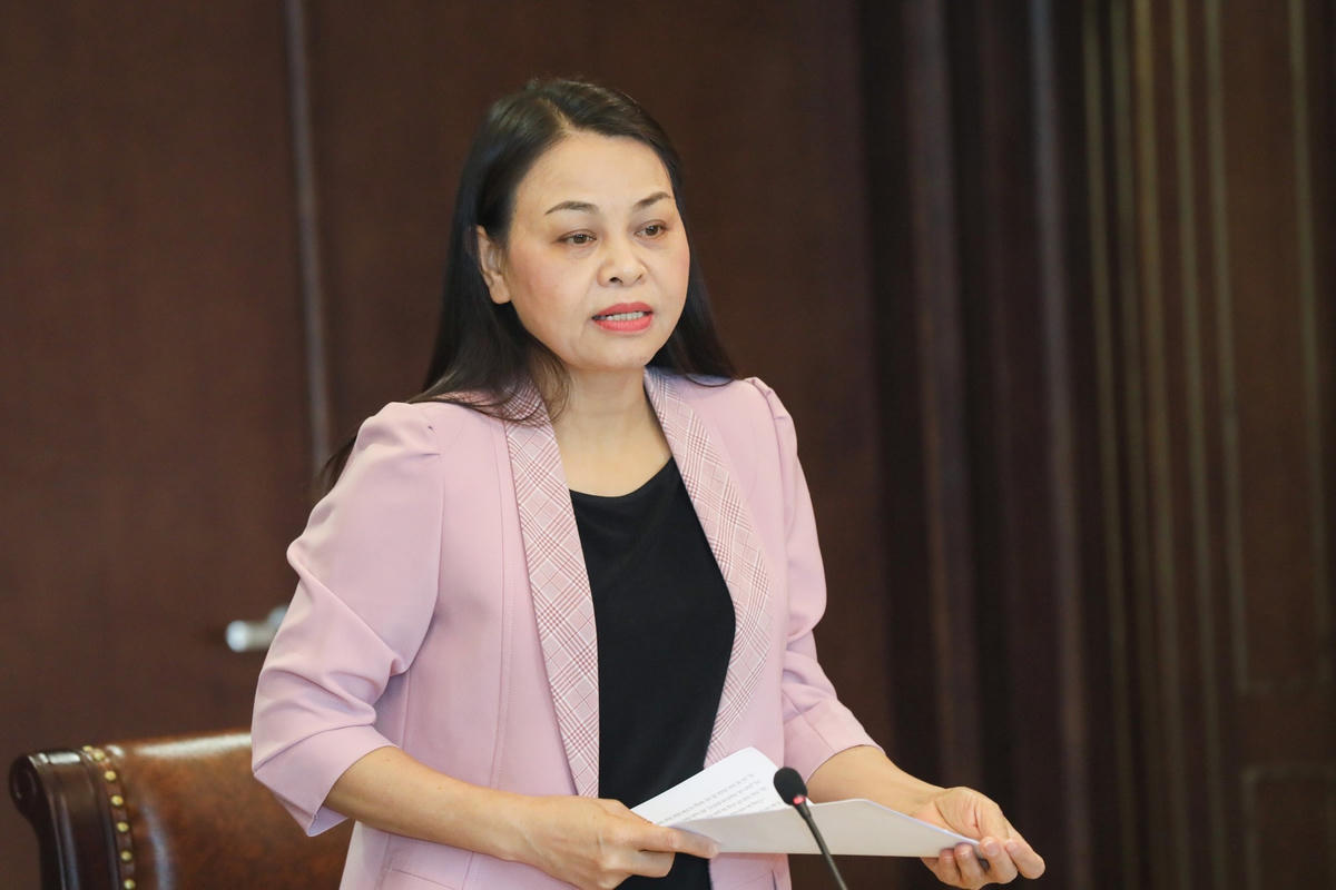 Phó Chủ tịch - Tổng Thư ký UBTƯ MTTQ Việt Nam Nguyễn Thị Thu Hà phát biểu tại cuộc làm việc.