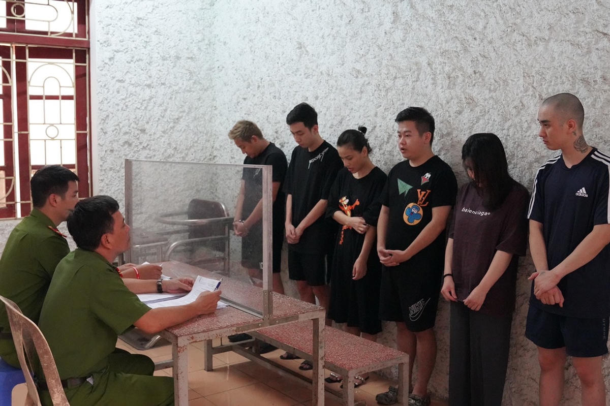 6 đối tượng mở "tiệc ma tuý" tại chung cư Sao Vàng vừa bị cơ quan Công an khởi tố.