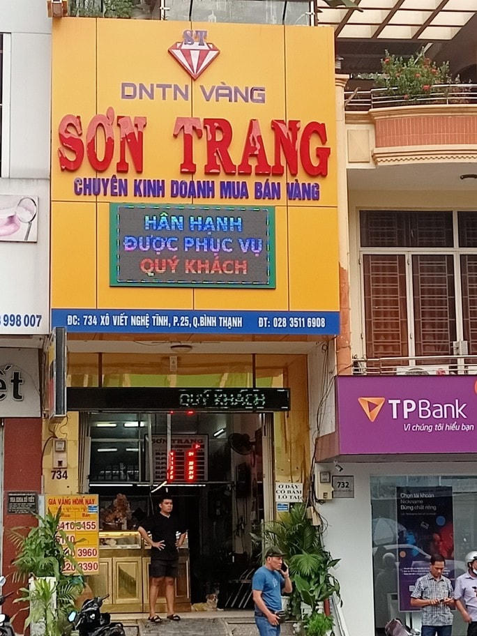 Tiệm vàng bị cướp ở Bình Thạnh.