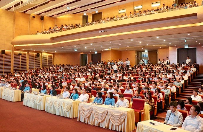 Quang cảnh hội nghị.