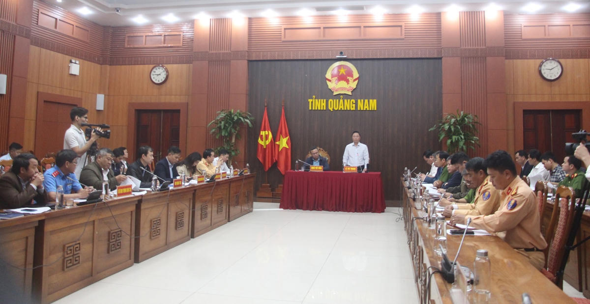 Quang cảnh buổi làm việc.