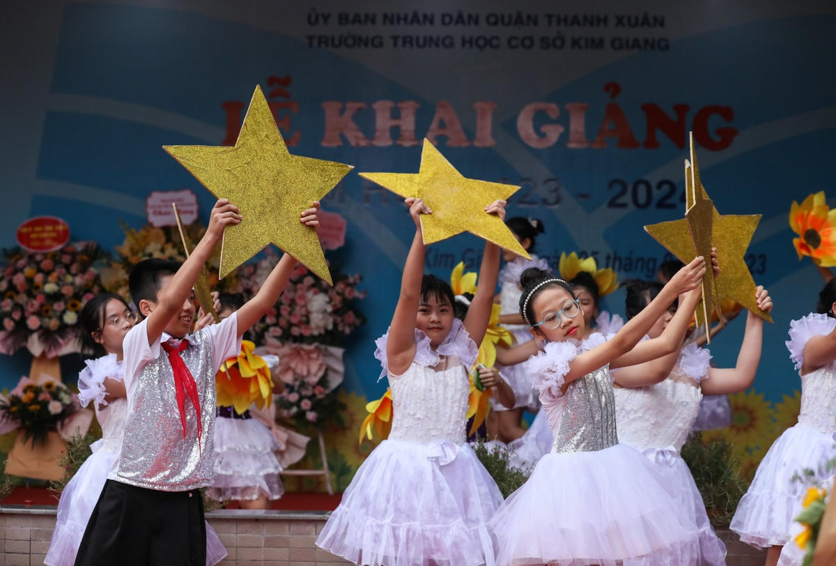 Nỗ lực xây dựng nhà trường an toàn, chia sẻ yêu thương