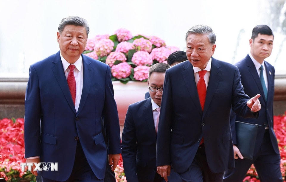 Tổng Bí thư Tô Lâm và Tổng Bí thư, Chủ tịch nước Trung Quốc Tập Cận Bình tới Trụ sở Trung ương Đảng. (Ảnh: Dương Giang/TTXVN)