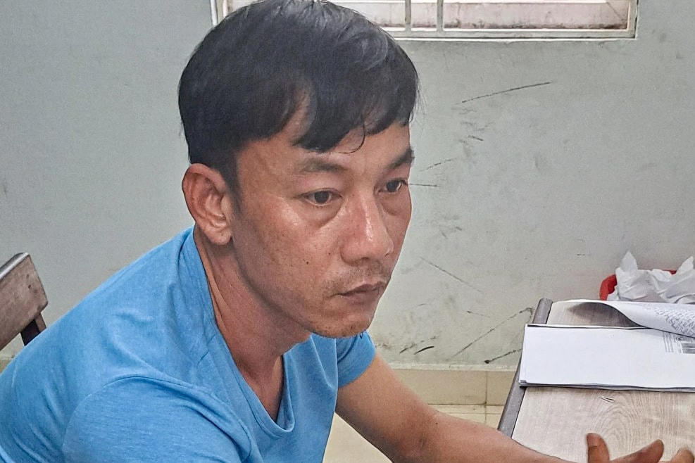 Đặng Thanh Dũng tại cơ quan công an (Ảnh: Công an Đà Nẵng).