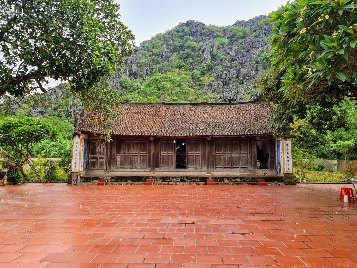 Di tích đền Thái Phó Lê Niệm ở xã Yên Mạc, huyện Yên Mô xuống cấp nhưng vẫn chưa được tu sửa.