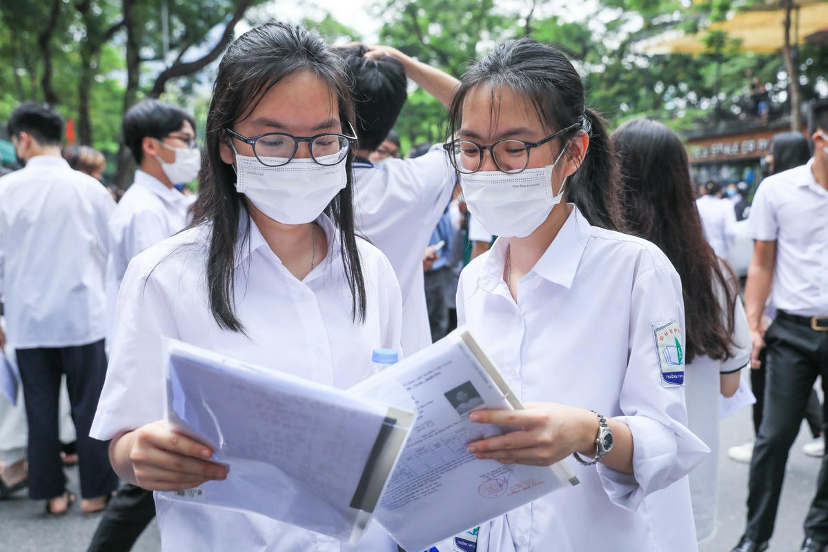 Thí sinh thi vào lớp 10 tại Hà Nội năm 2022. Ảnh: Quang Vinh