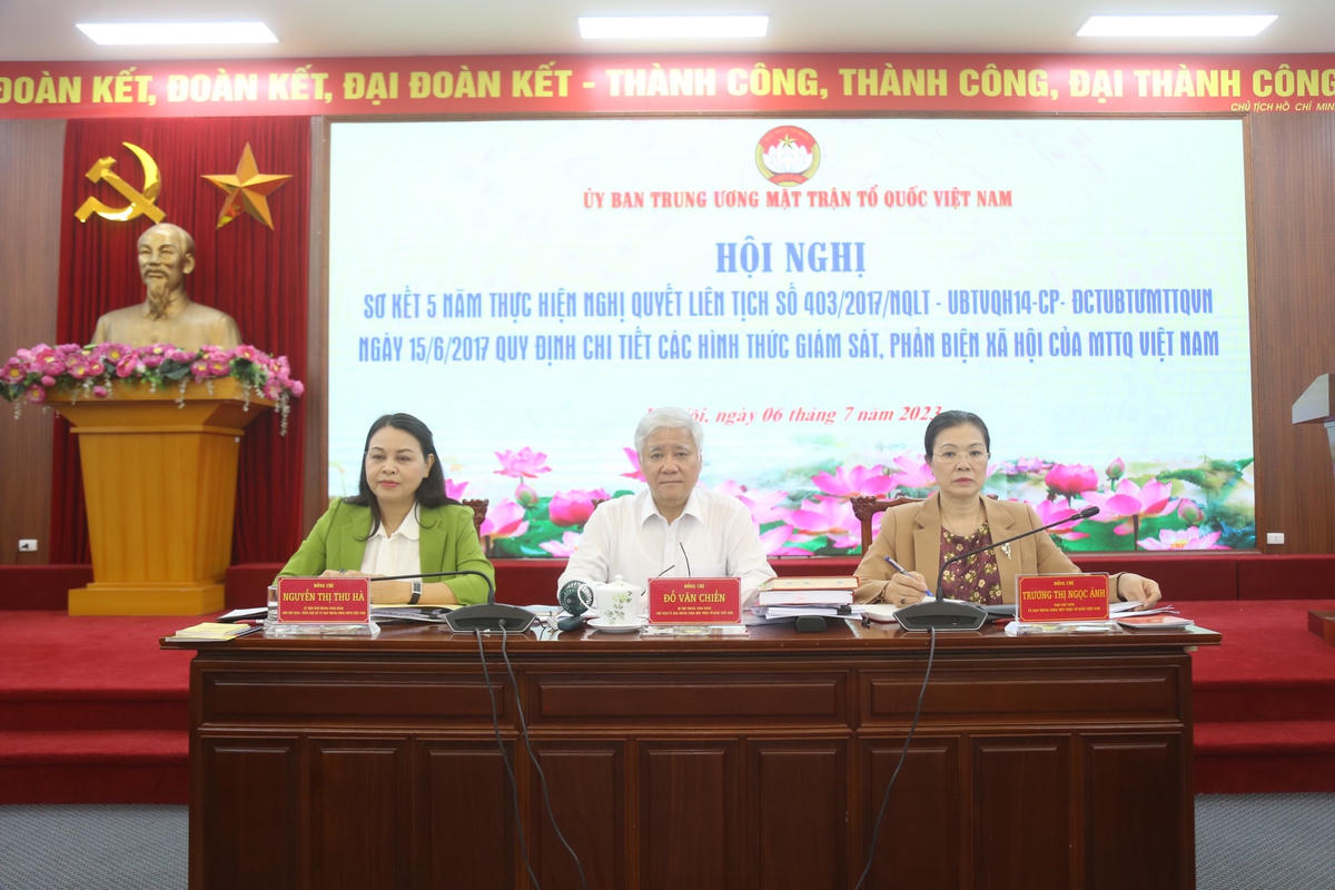 Chủ trì Hội nghị. Ảnh: Quang Vinh.