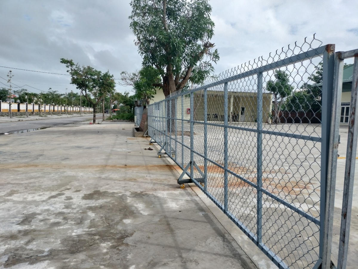 Một góc bên ngoài TTĐK xe cơ giới 92-06D.