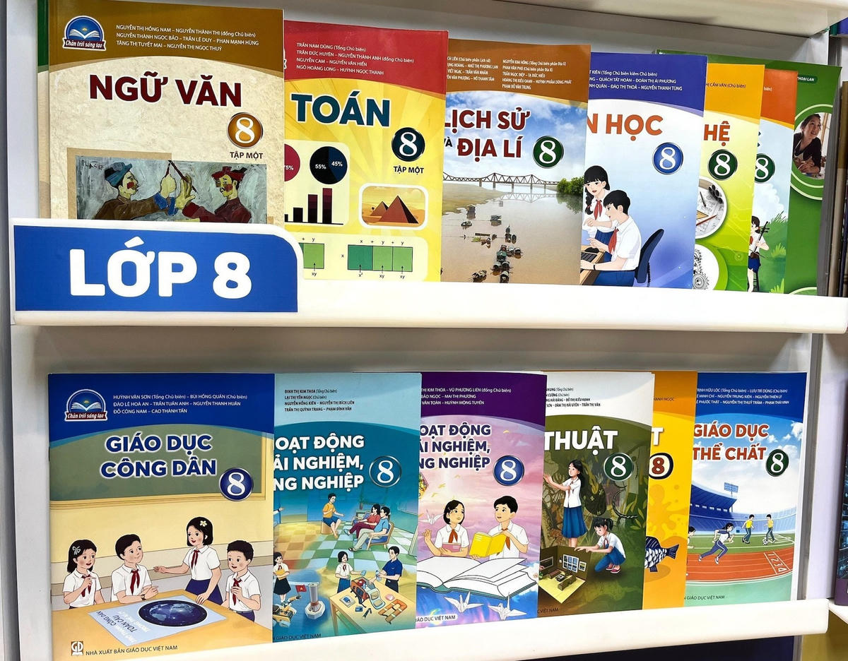 Sách giáo khoa cho năm học mới. Ảnh: TL.