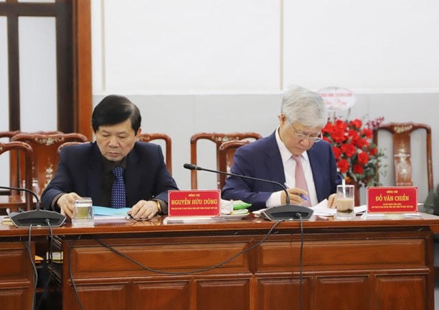 Bí thư Trung ương Đảng, Chủ tịch UBTƯ MTTQ Việt Nam Đỗ Văn Chiến, Phó Chủ tịch UBTƯ MTTQ Việt Nam Nguyễn Hữu Dũng dự Đại hội.