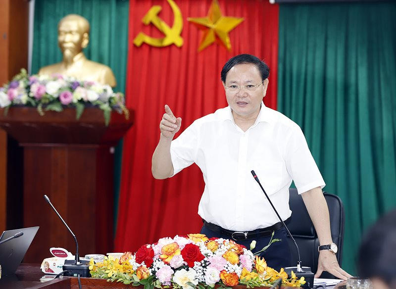 mr Lê Minh Ngân