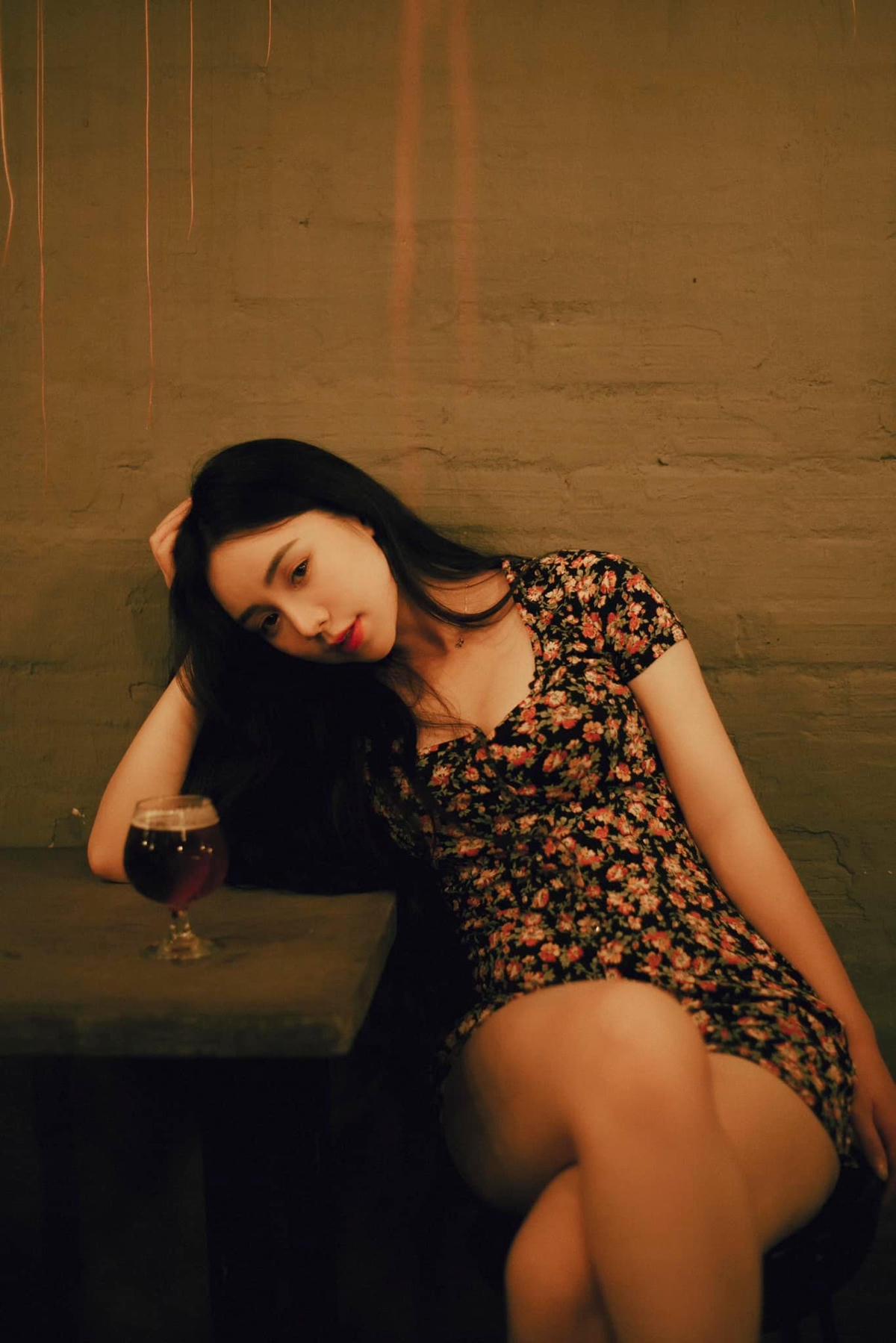 Trong mọi khung hình, Quỳnh Kool luôn thể hiện thần thái chuyên nghiệp, sắc vóc gợi cảm. Những hình ảnh của cô luôn thu hút nhiều tương tác từ người hâm mộ.