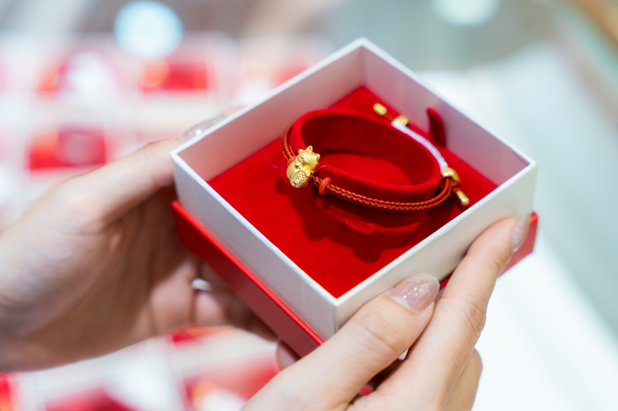 Charm Vàng 24K không chỉ là món trang sức làm đẹp mà còn là lá bùa bình an đầu năm  