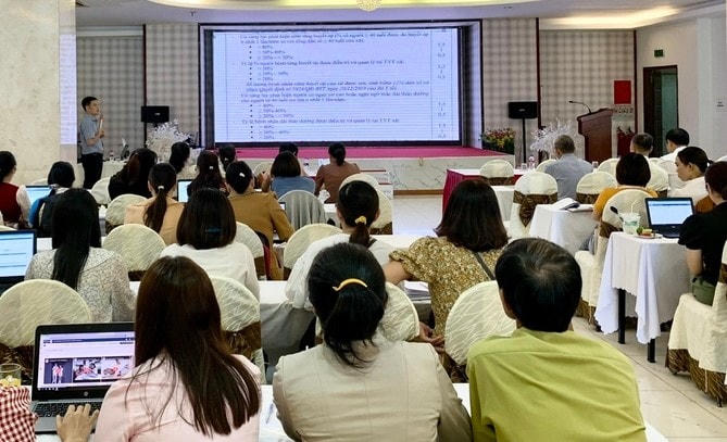 Quang cảnh buổi tập huấn cho các học viên.