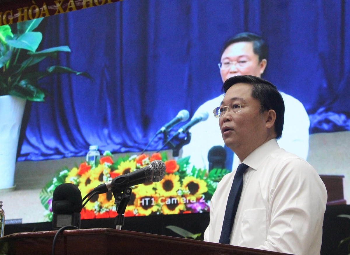 Ông Lê Trí Thanh, Chủ tịch UBND tỉnh Quảng Nam phát biểu hội thảo.