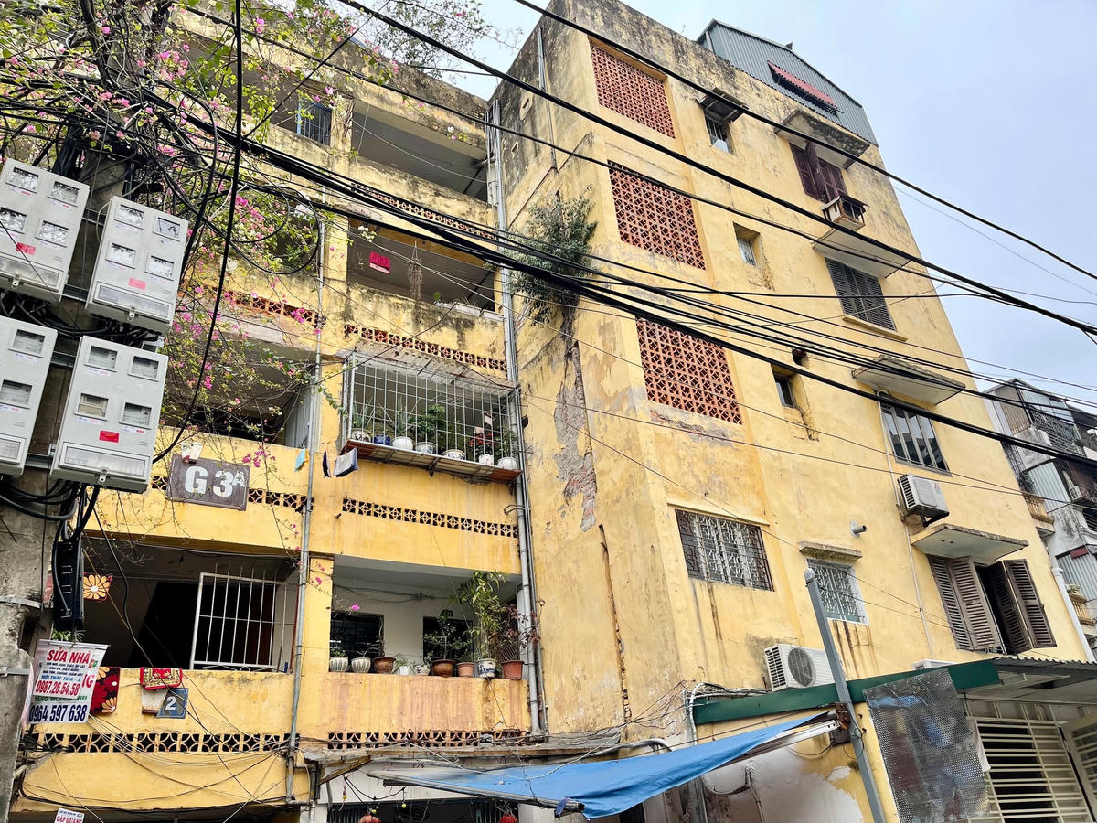 Những khu nhà chung cư cũ trên địa bàn thành phố Hà Nội. Ảnh: Quang Vinh.