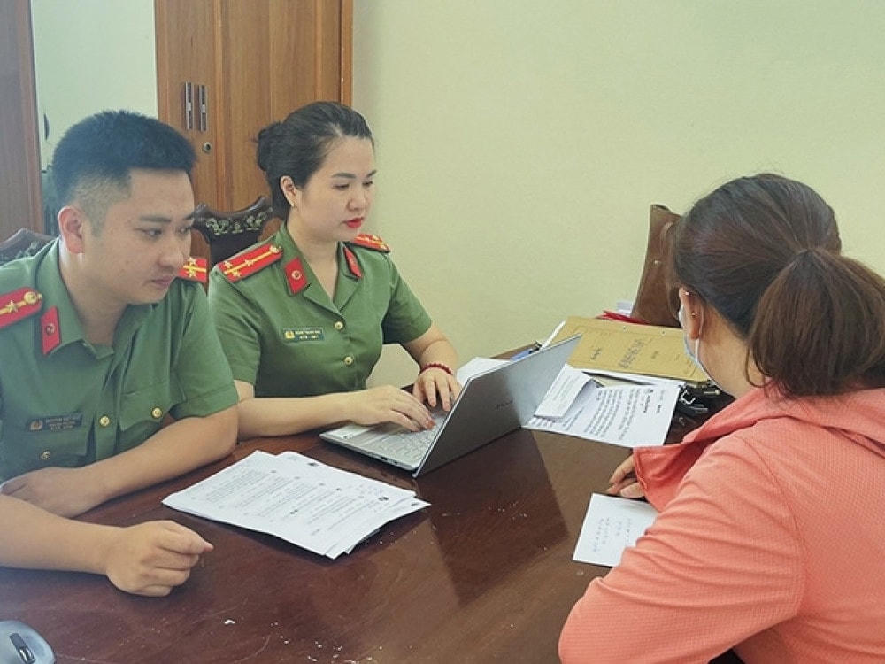 Phòng An ninh Chính trị nội bộ làm việc với N.H.T.