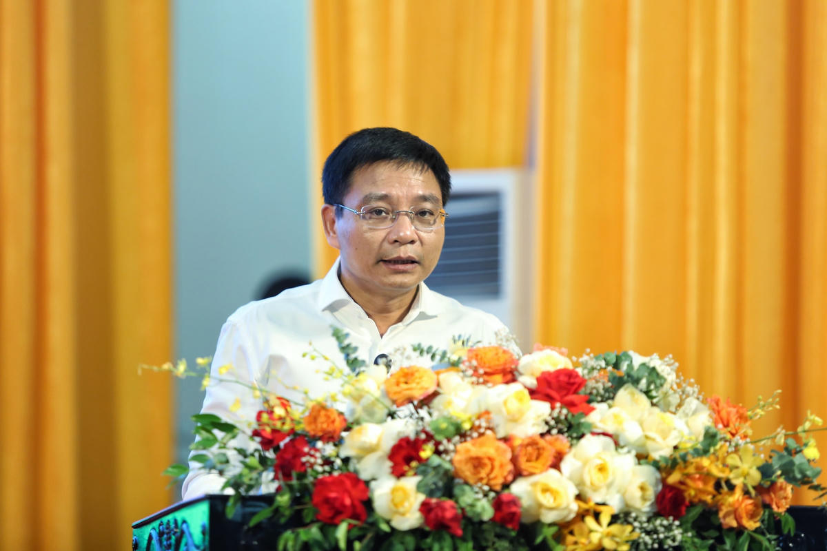 Bộ trưởng Bộ GTVT Nguyễn Văn Thắng phát biểu tại lễ sơ kết.