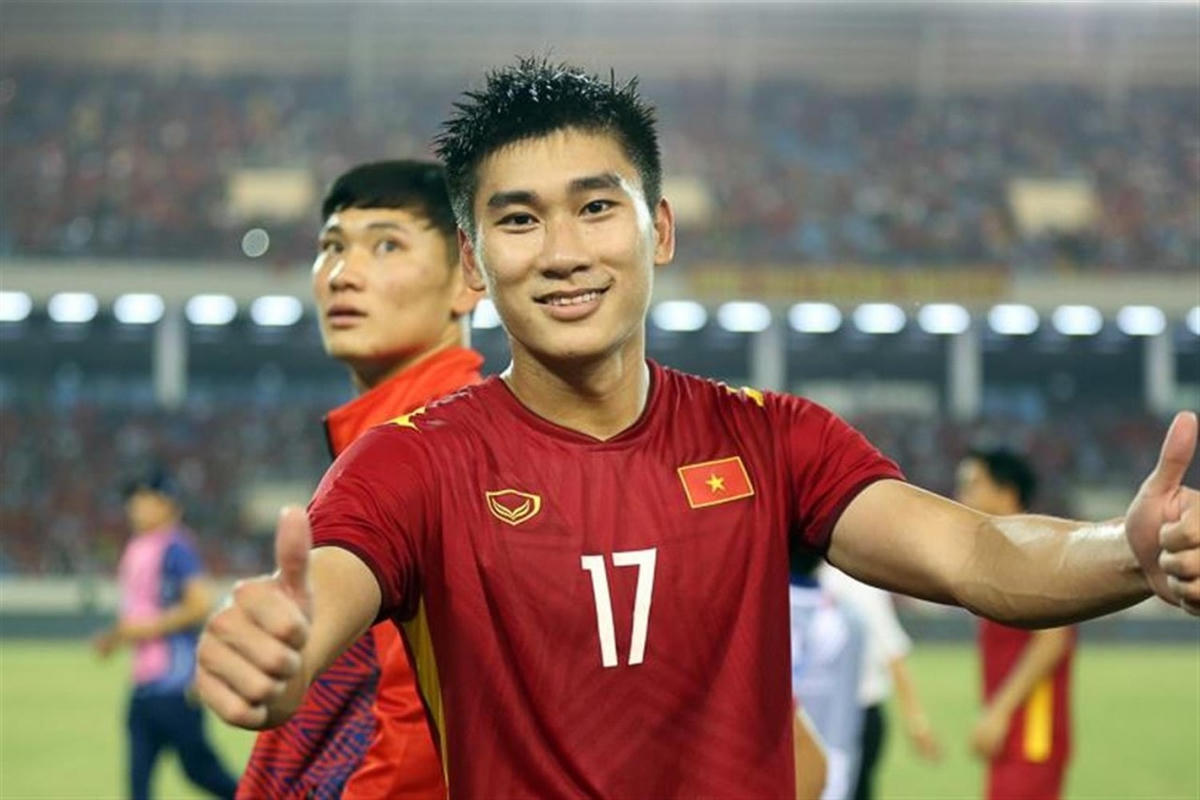 Cầu thủ Nhâm Mạnh Dũng sau phút ghi bàn đêm qua, 22/5.