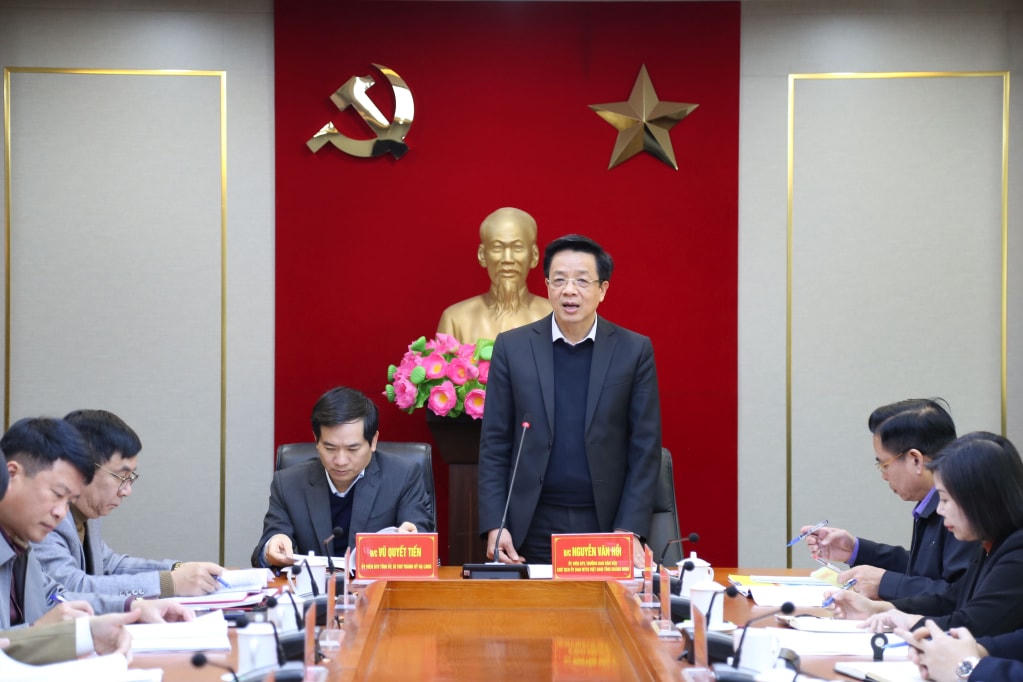 Ngày 27/2, Chủ tịch Uỷ ban MTTQ Việt Nam tỉnh Quảng Ninh Nguyễn Văn Hồi làm việc với TP Hạ Long về công tác tổ chức Đại hội MTTQ các cấp thành phố.