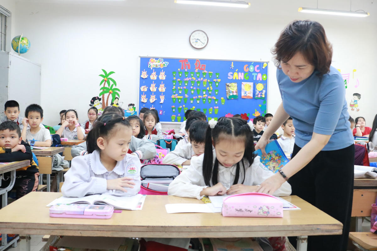Một tiết học của cô và trò Trường Tiểu học Đông Thái (quận Tây Hồ, Hà Nội).