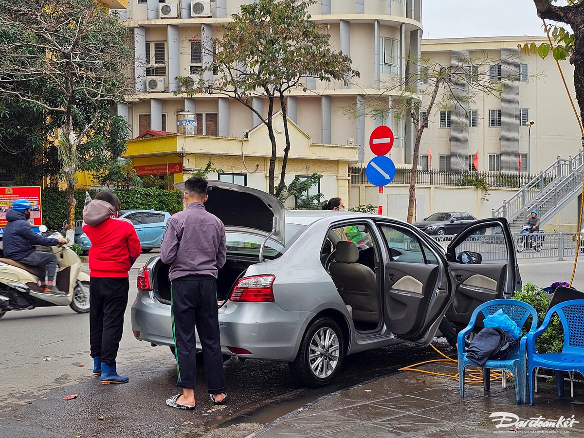 W_rua_xe-le-khanh12.jpg