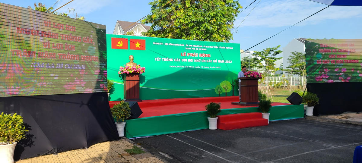 Đại diện Ban Tổ chức khai mạc "Tết trồng cây đời đời nhớ ơn Bác Hồ".