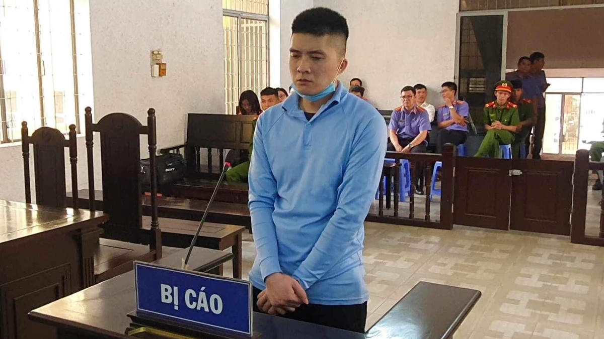 Bị cáo Nguyễn Hữu Tuyến tại phiên tòa.