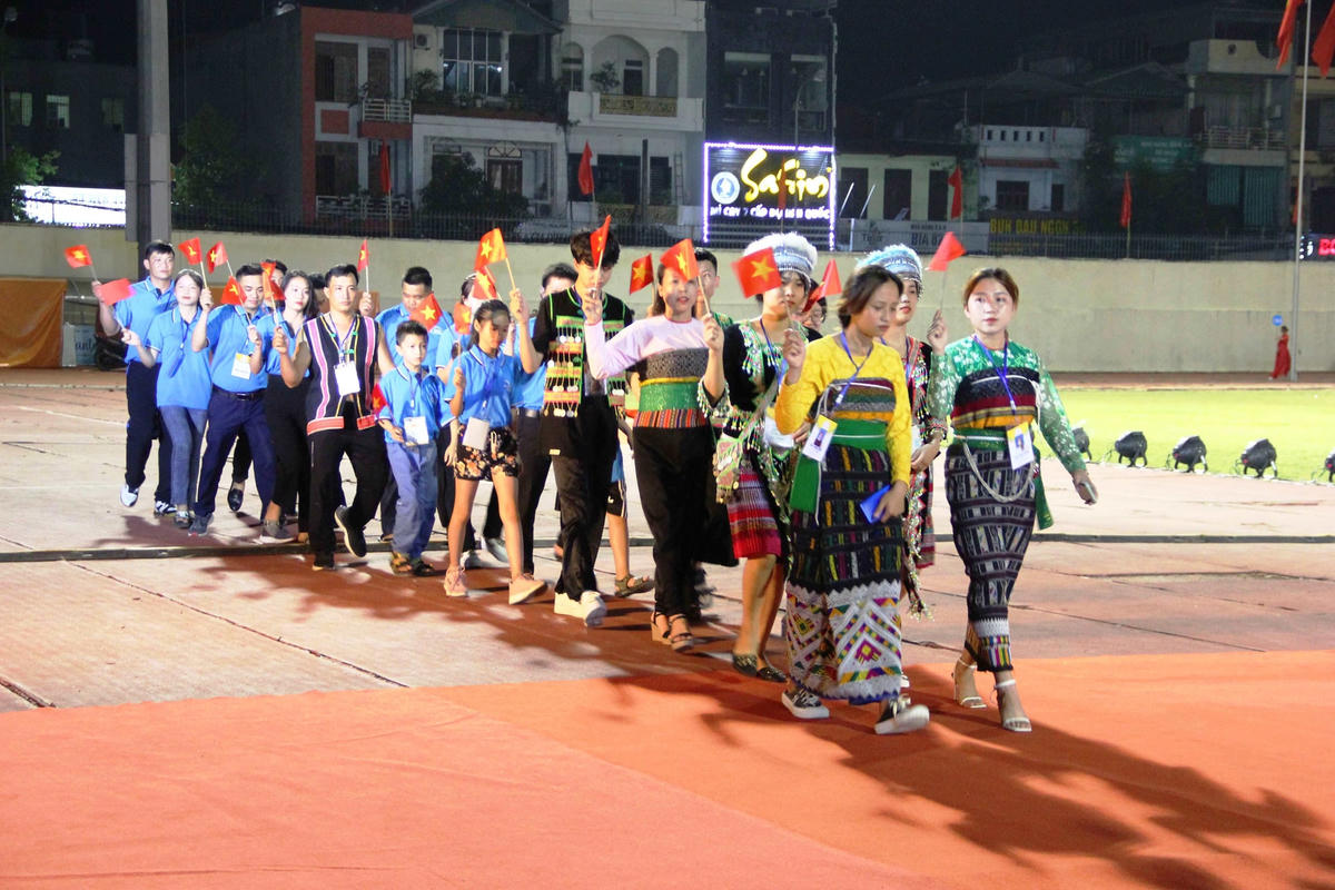 Lễ khai mạc Đại hội TDTT tỉnh Thanh Hóa lần thứ IX- năm 2022 được bắt đầu với phần diễu hành.
