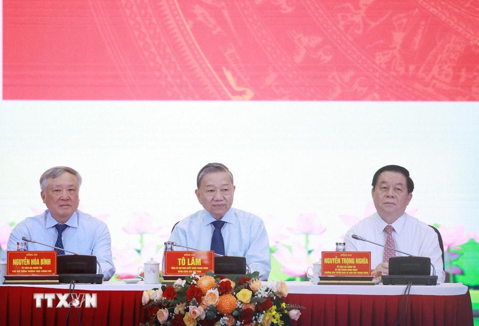 Tổng Bí thư Tô Lâm chủ trì buổi gặp mặt. (Ảnh: Thống Nhất/TTXVN)