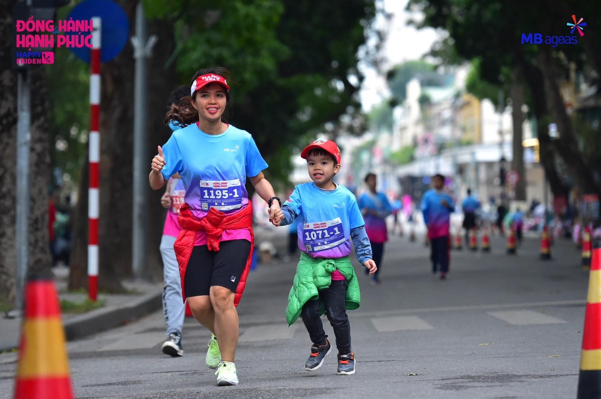 2.200 vận động viên tham gia Giải chạy Happy Ekiden 2022