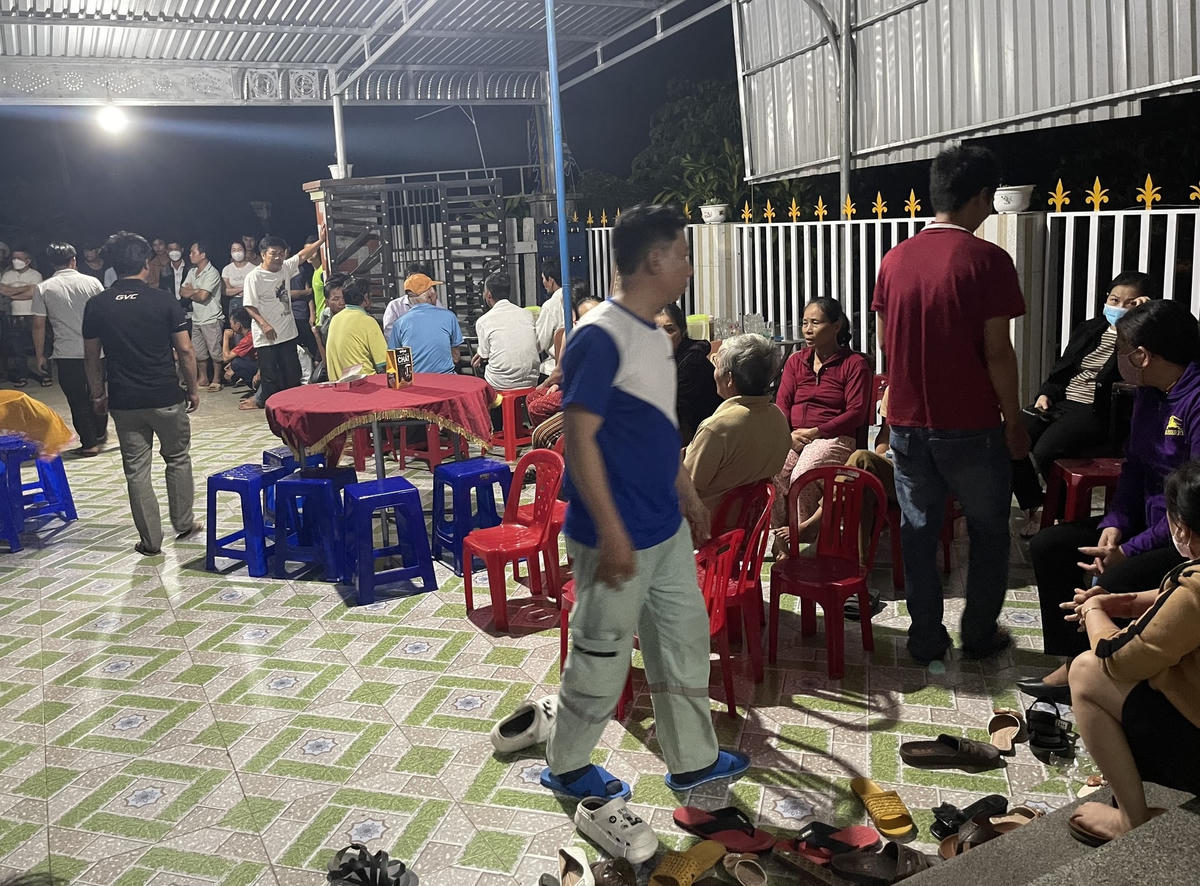 Gia đình đang lo hậu sự cho các nạn nhân. 