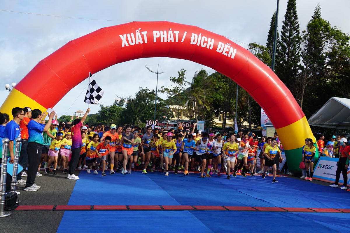 Giải việt dã Báo Bà Rịa - Vũng Tàu là hoạt động thường niên diễn ra suốt 26 năm nay. Ảnh: Hoàng Trang.