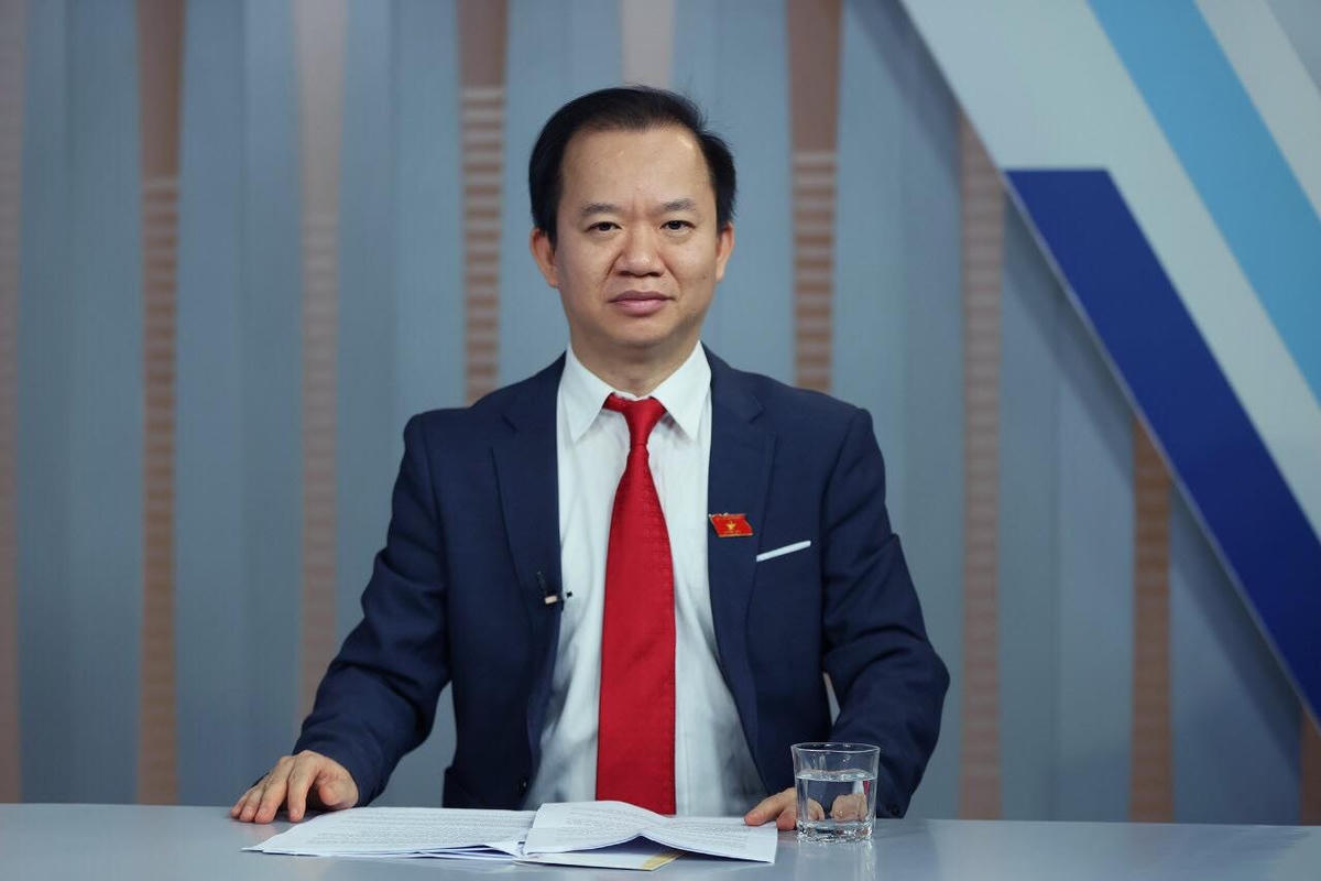 PGS.TS Bùi Hoài Sơn, Ủy viên Thường trực Ủy ban Văn hóa, Giáo dục của Quốc hội.