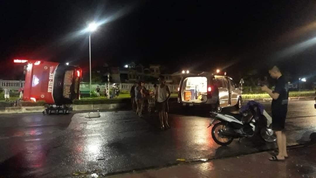 Đã có 4 người chết, 5 người bị thương sau vụ TNGT đặc biệt nghiêm trọng tại TP Ninh Bình.