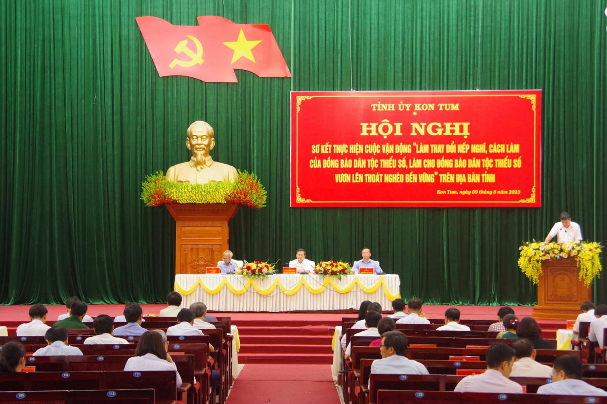 Các đại biểu tham dự Hội nghị. 