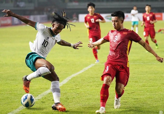 Hai đội đã hòa nhau 0-0 ở vòng bảng giải U19 Đông Nam Á (Ảnh: Bola).