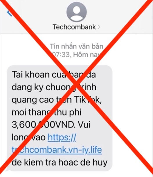 Tin nhắn mạo danh ngân hàng gửi đến người dùng. Ảnh: Quang Vinh.