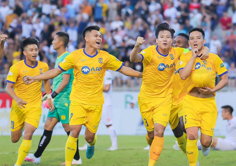 SLNA đã thể hiện sức mạnh sau chiến thắng 3-0 trước đội đầu bảng Hải Phòng.
