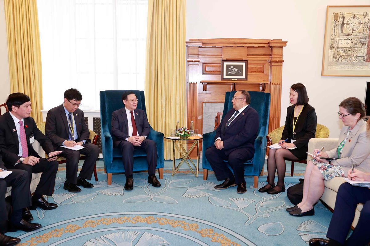 Chủ tịch Quốc hội Vương Đình Huệ hội đàm với Chủ tịch Quốc hội New Zealand Adrian Rurawhe. Nguồn: Quochoi.vn