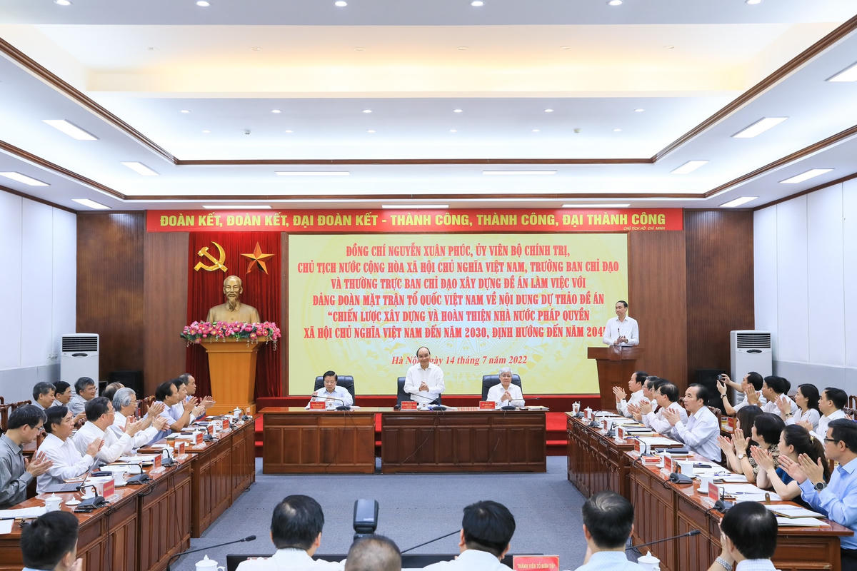 Quang cảnh buổi làm việc. Ảnh: Quang Vinh.