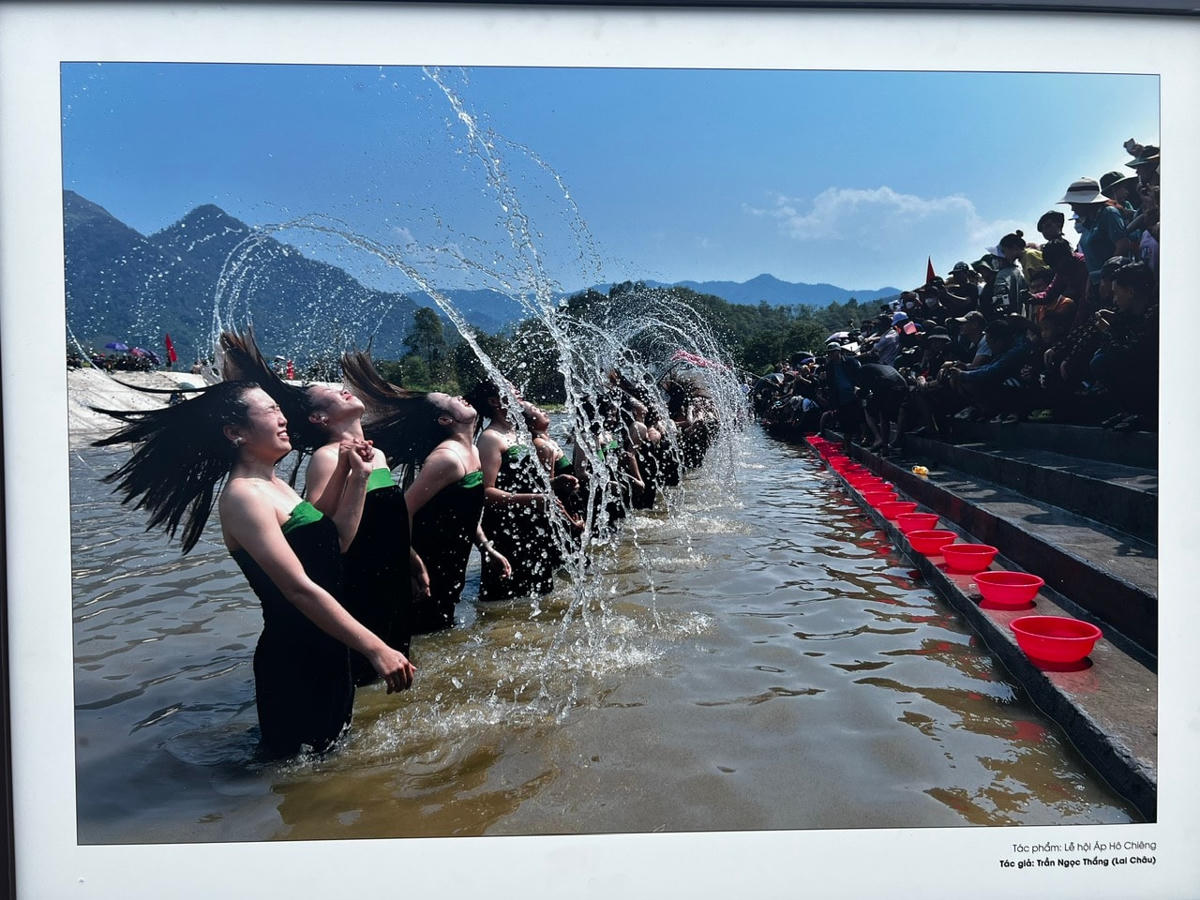 Lễ hội Áp Hô Chiêng. Ảnh: Trần Ngọc Thắng